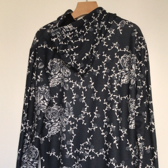 (SOLD) Dolce & Gabbana Family Patch Hoodie - Picture 3 of 4